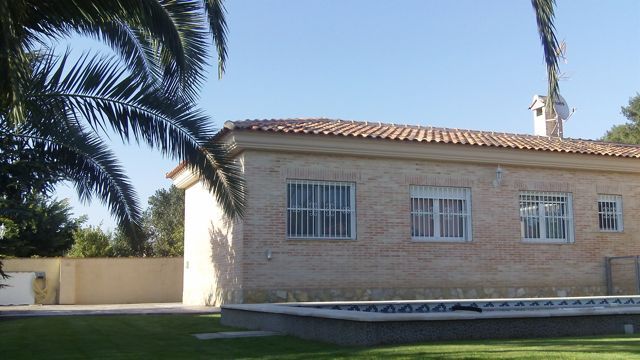 Beautiful Villa For Sale in Betera on Gated Community