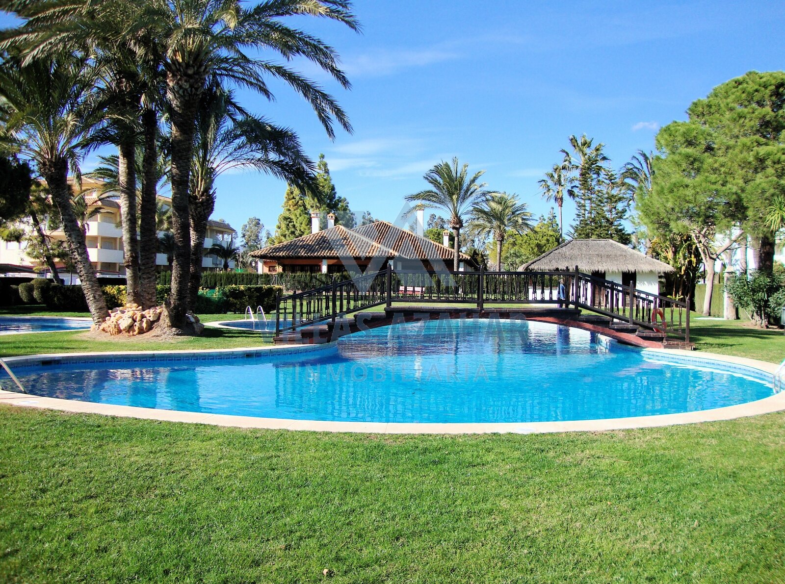 Magnifique appartement de trois chambres pres de la plage 