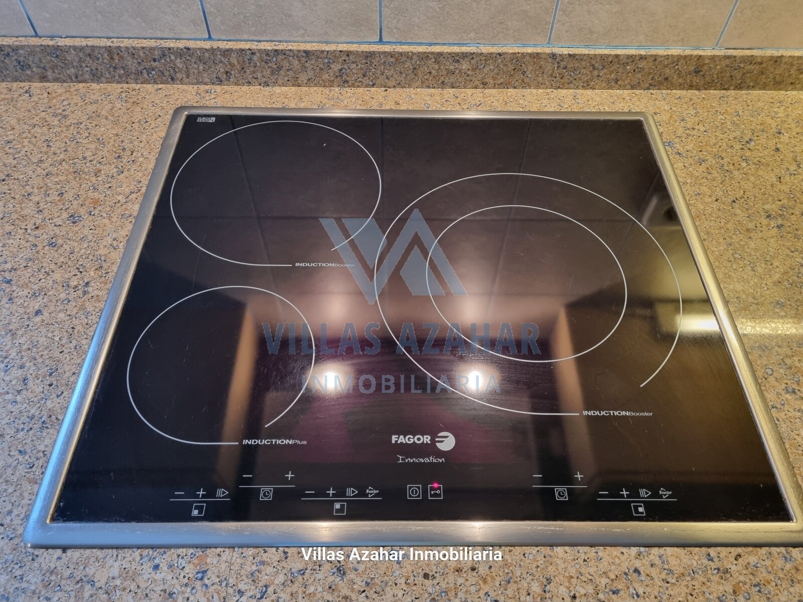 Plaque de cuisson à induction - Cuisiner au sommet de la technologie! Plaque de cuisson à induction - Cuisiner au sommet de la technologie!