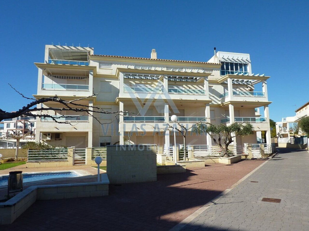 Résidence neuve exclusive avec vue sur la mer et piscine - Architecture moderne en emplacement de premier choix !